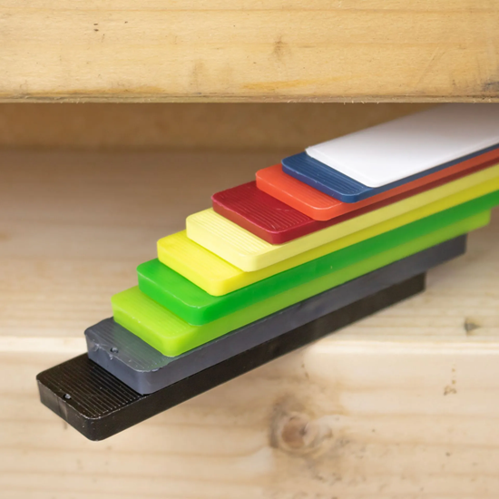 Bild von TOX Window Distance Verglasungsklötze Set, Distanzklötze aus Kunststoff, belastbar bis 3 Tonnen, Polypropylen, 24 x 100 x 5 mm, 2x 1 Beutel