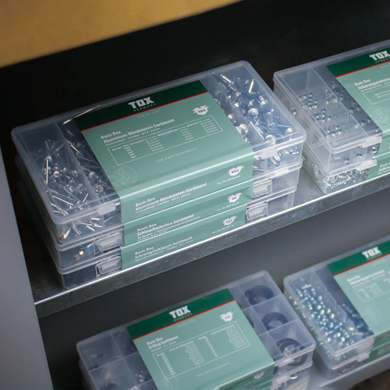 Bild von TOX Blindnieten-Sortiment aus Aluminium, Blindnieten mit Flachrundkopf in 6 Größen 2,4x6 mm, 3,2x6 mm, 4x6 mm, 4x10 mm, 4,8x6 mm, 4,8x10 mm, zur Befestigung von Alu- u. Stahlblechen, 400-tlg. 09490205